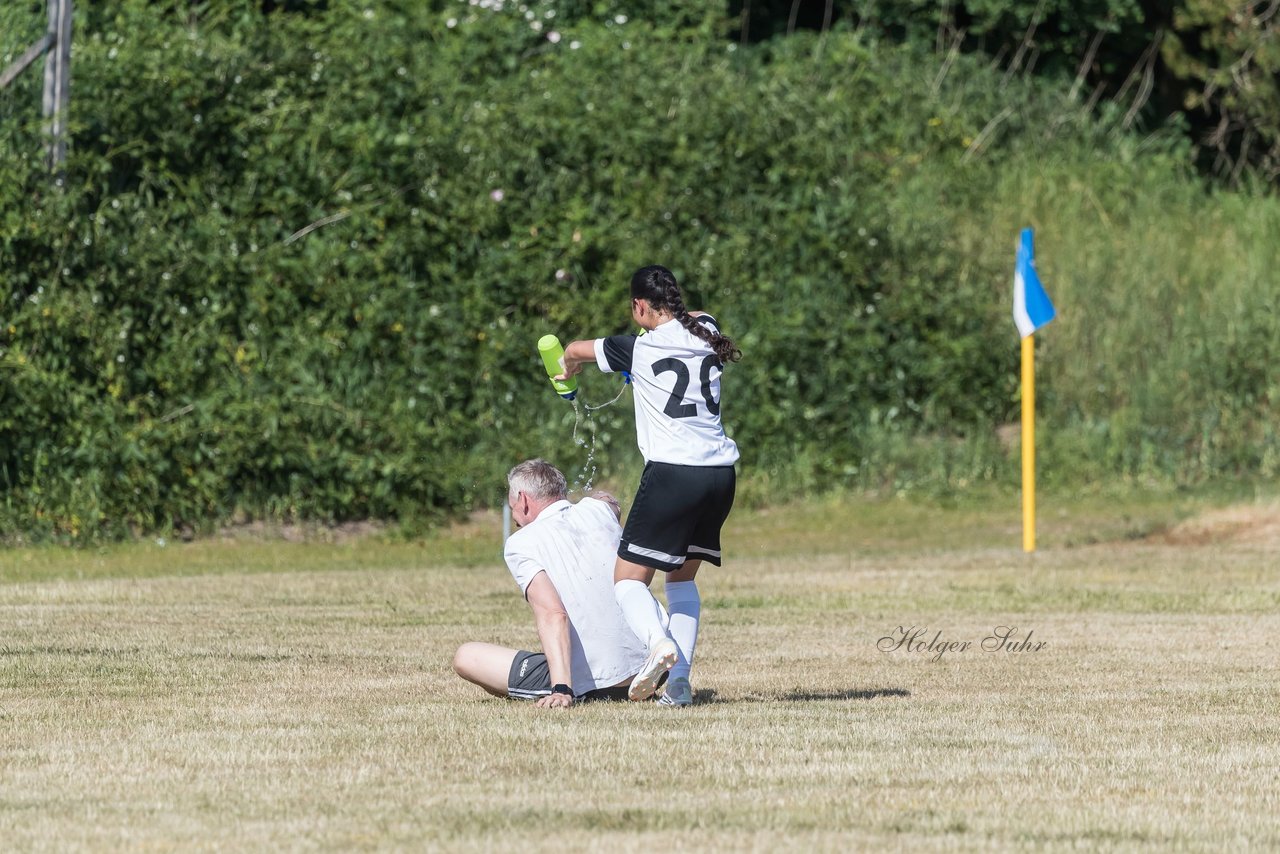 Bild 363 - wBJ TuRa Meldorf/Buesum - JFV Luebeck : Ergebnis: 1:0